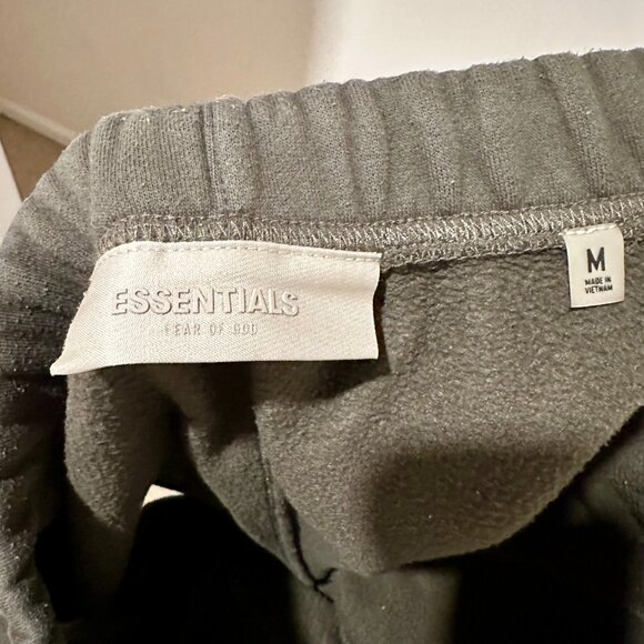 Fear of God ESSENTIALS Brown Heavy Fleece Soccer Sweat Shorts - Picture 4 of 4